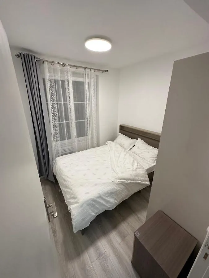 Studio Paris 12 location